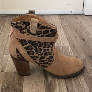 Cute boots!
